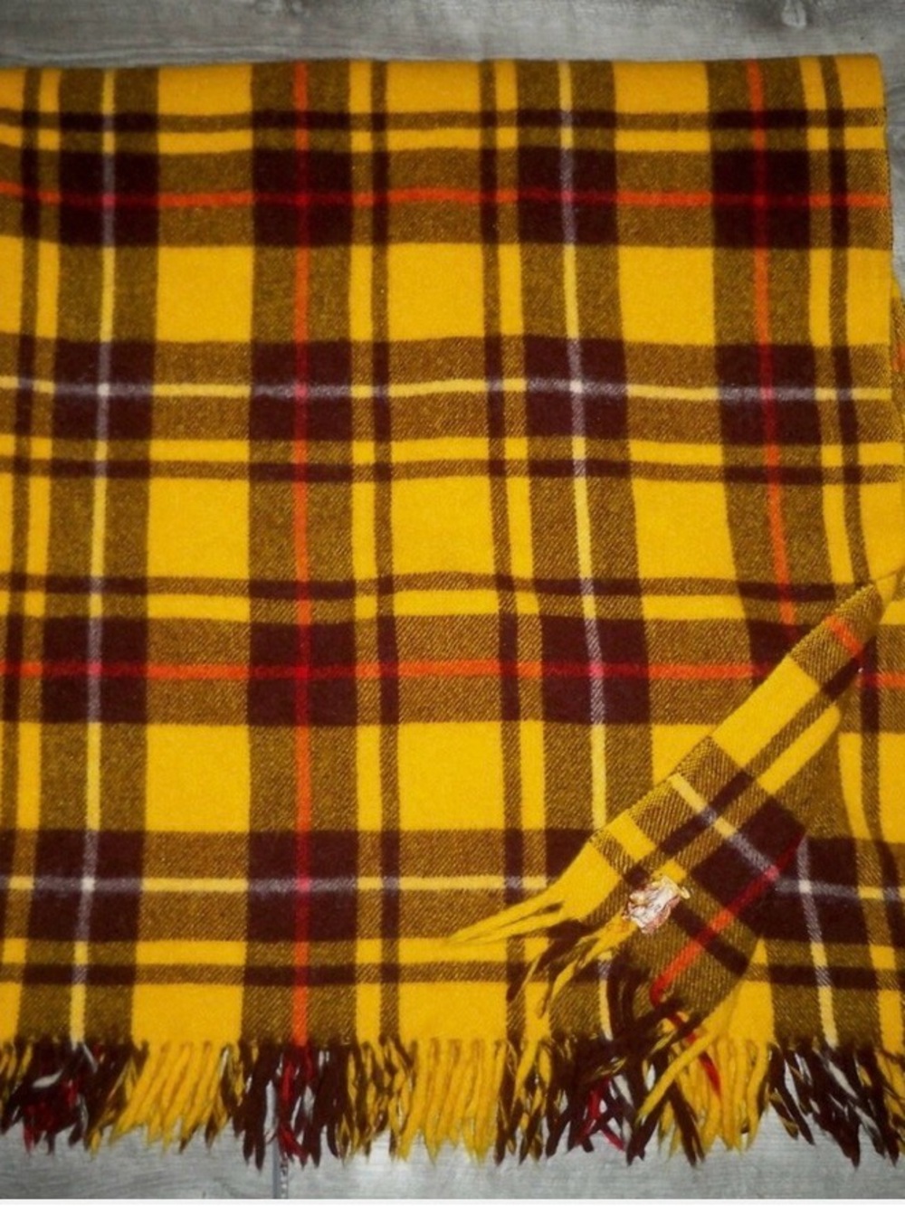 Vintage Faribo Faribault Soft Stadium Yellow Gold Plaid Blanket Throw w/ Fringe